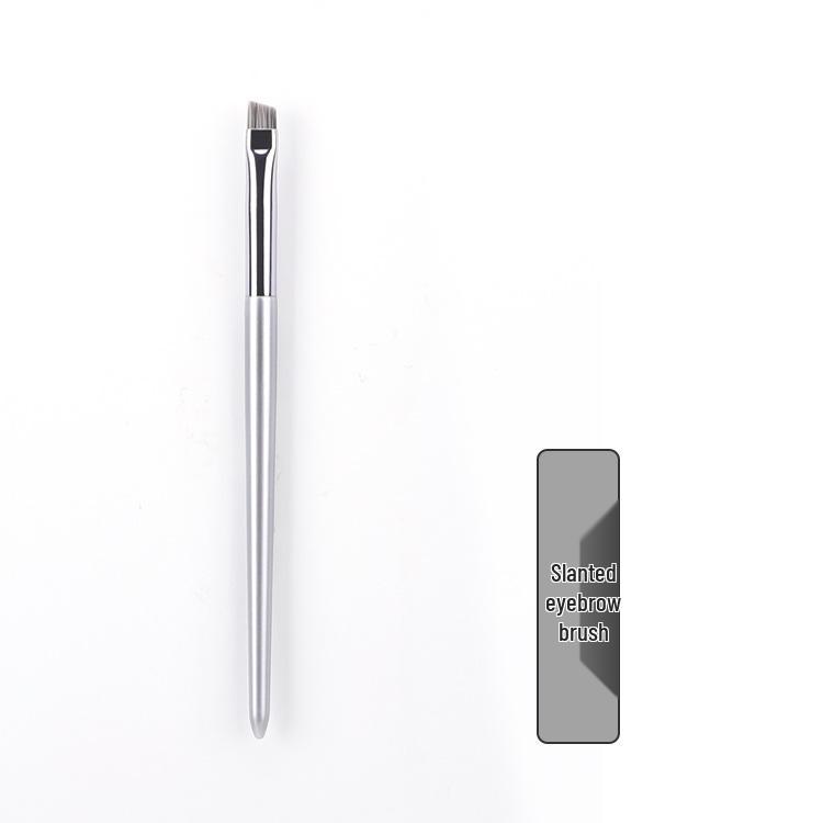 Moonlight Silver 12-Piece Makeup Brush Set: Super Soft Imitation Snow Fox Hair for Powder, Contour, and Eyeshadow.