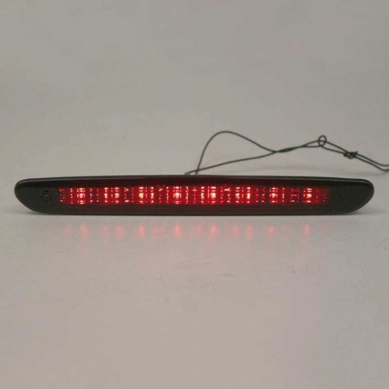 3rd Brake Light Lamp Replacement High Mount LED Tail Rear Brake Light for Punto 12-18 Auto Accessory 51974522 51722247