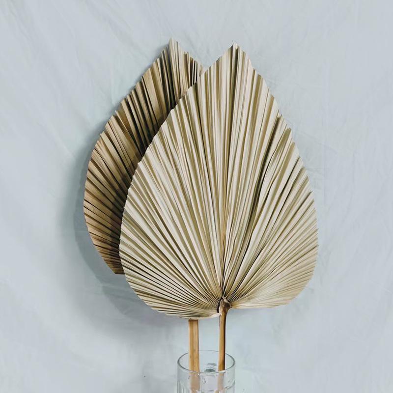 Retro Palm Leaf & Balloon Chain Decoration for Home, Parties, and Celebrations.