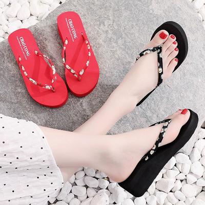 Sommer Damen Sandalen und Hausschuhe Rutschfeste Zehensteg-Flip-Flops Keilabsatz Sohle Outdoor-Hausschuhe