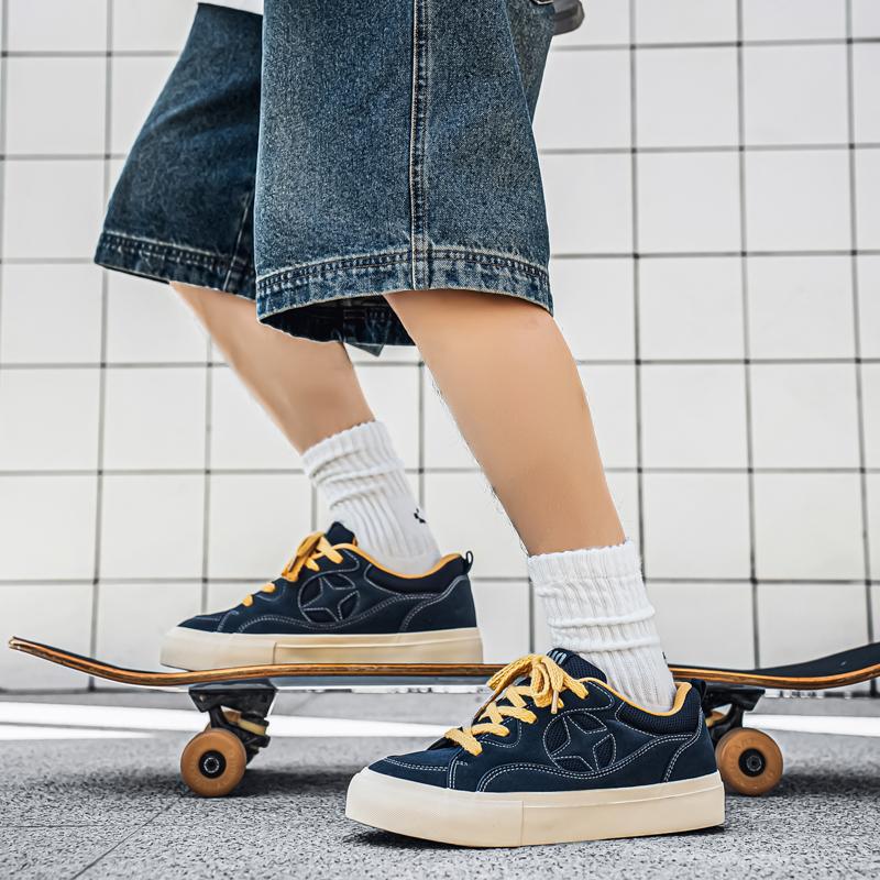 Men 's Casual Four Seasons Fashion Canvas Skateboarding Students Comfortable Sneakers Boys Trending Soft Sole Breathable Shoes