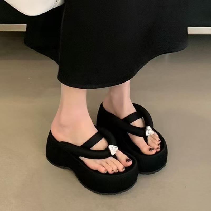 Wear thick-soled flip-flops fashion toe 2 summer new small rhinestone muffin beach cool slippers