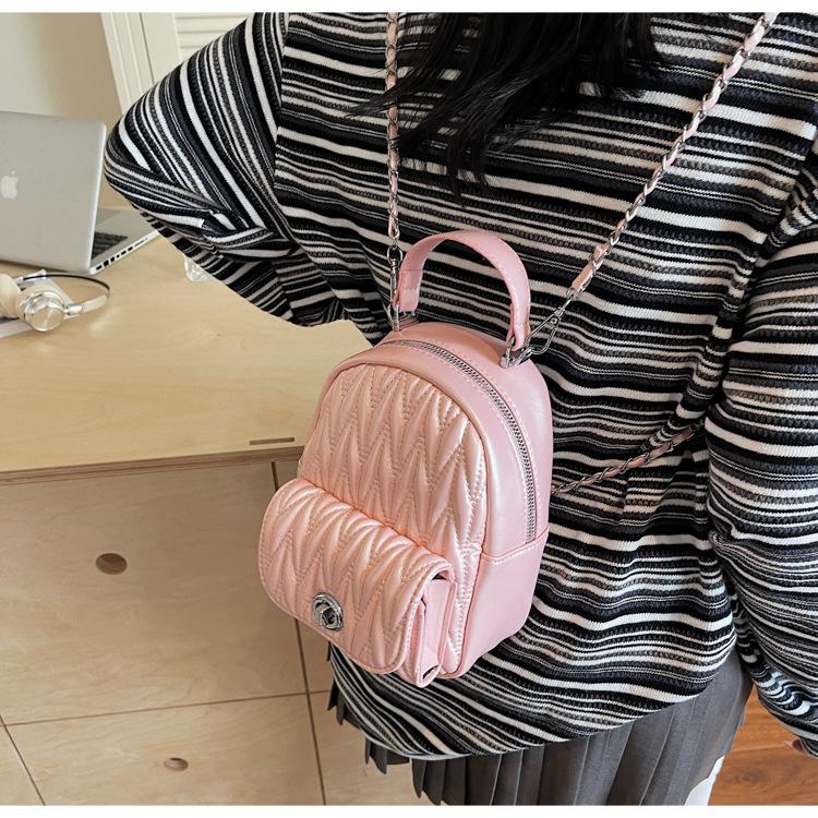Rhombus Chain Backpack Women's Fashion Niche Sense Leisure Street Trend High Value Travel Backpack