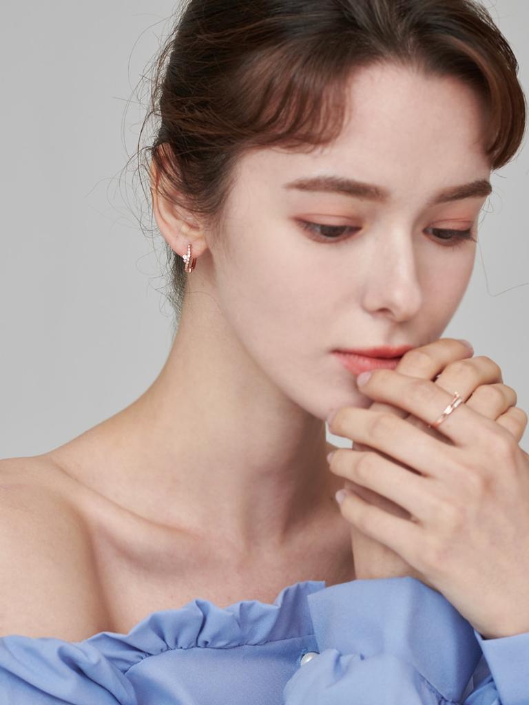 Cubic Wave Line Earrings C24EB316