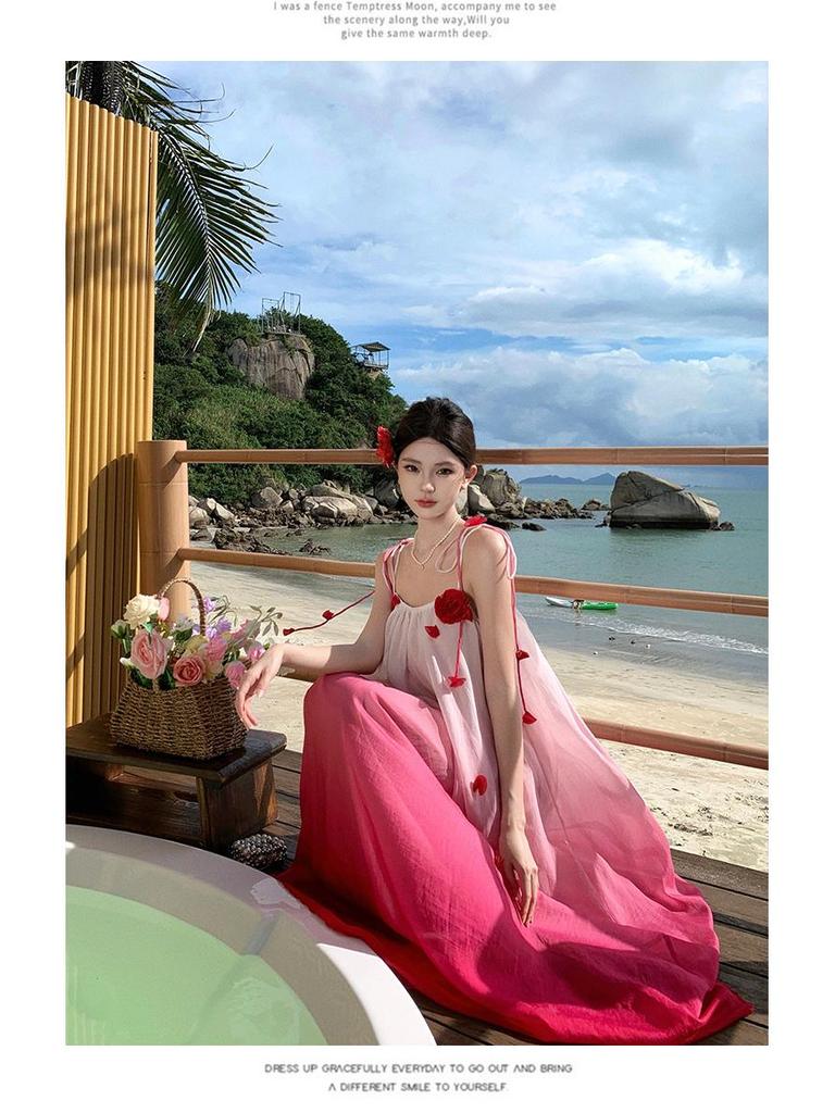 Stunning Gradient Floral Camisole Dress, Perfect for Beach Photoshoots and Vacation Travel