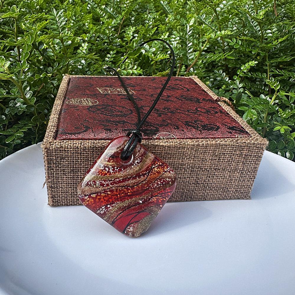 Handmade Gold Sand Stripe Glass Pendant Necklace - Unique & Versatile Jewelry for Sweaters
