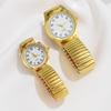 2 STÜCK Gold Retro Runde Zeiger Quarz Uhr Klassische Simulation Elastisches Armband Uhr Geeignet für Männliche und Weibliche Paare