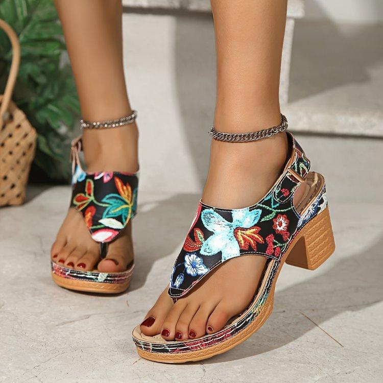 

High-heeled sandals summer toe buckle casual retro thick-heeled women s sandals 43 білий