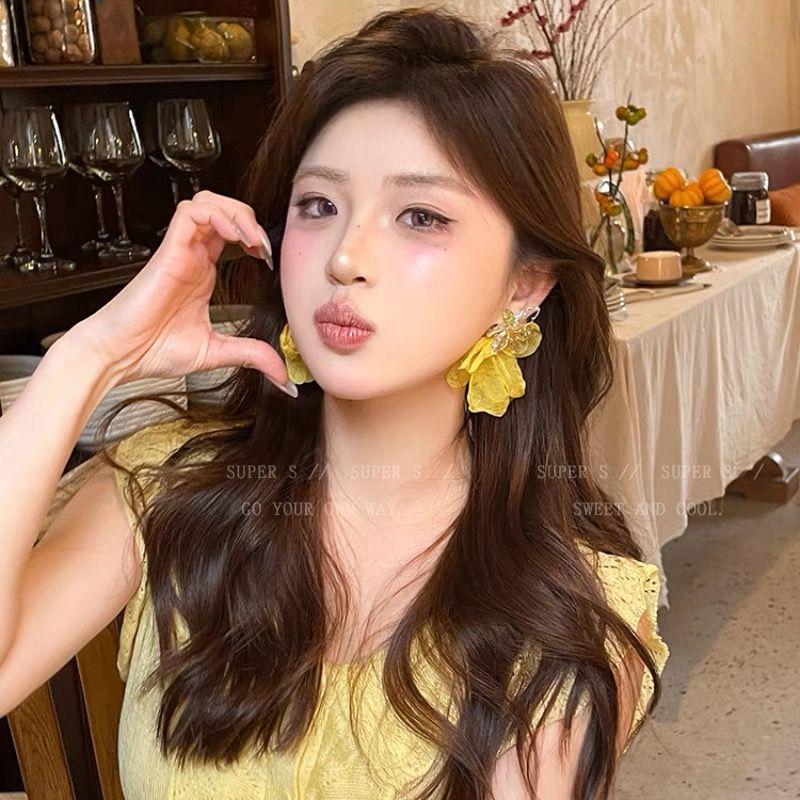 

Маленькие свежие и милые серьги с бахромой из бисера, женские нишевые серьги-гвоздики в стиле Мори с цветами, уникальные серьги-гвоздики, маленькие серьги с бантом