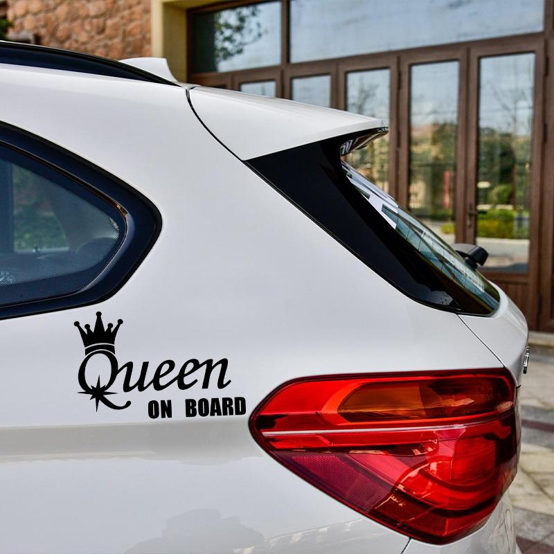 G174 20x13 Cm Car Stickers Vinyl Decal QUEEN ON BOARD Motorcycle Decorative Accessories Creative Waterproof