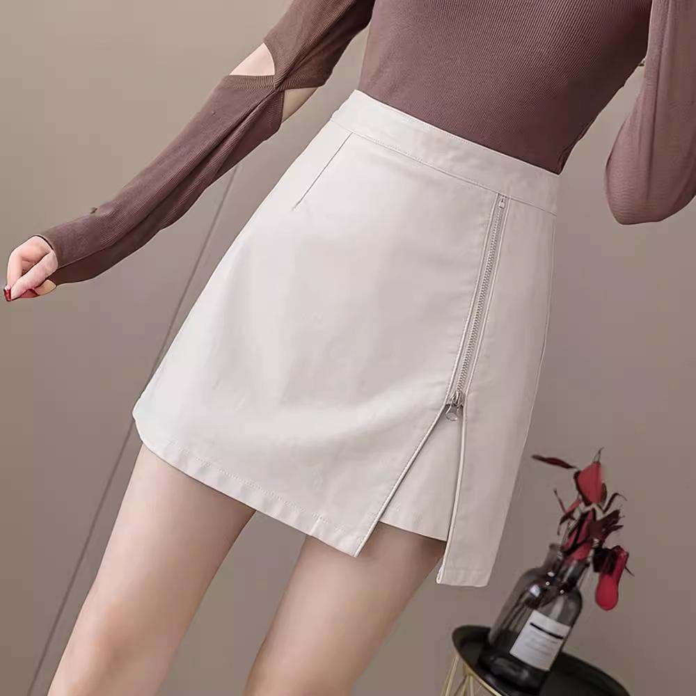 2023 Autumn/Winter High-Waisted Black PU Leather A-Line Slit Skirt