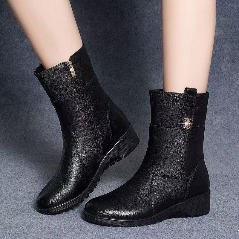 Fashion boots soft leather boots autumn and winter new low-heeled medium tube non-slip soft-soled small leather boots trendy versatile women