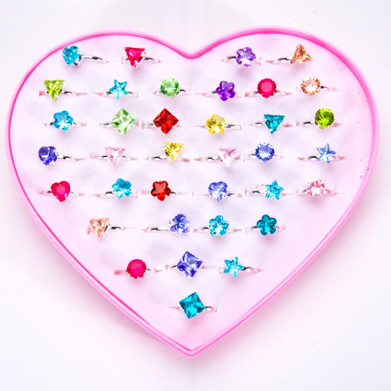 Children's Adjustable Rhinestone Alloy Ring Set In Heart-Shaped Box