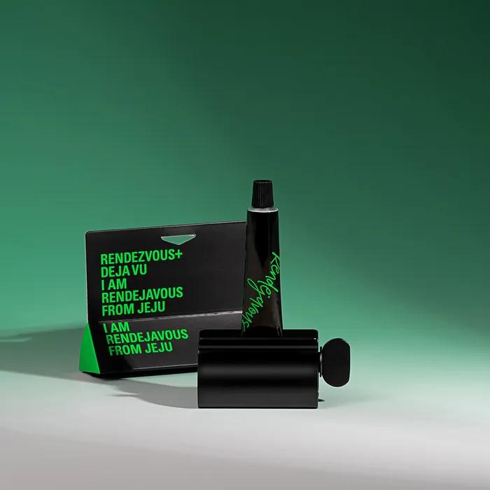 Wrinkle Improvement Pore Visa Perfume Hand Cream 10ml