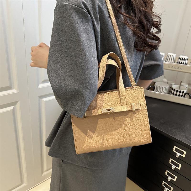 Premium texture spring and summer new handbag atmospheric urban simple commuting portable shoulder messenger bag