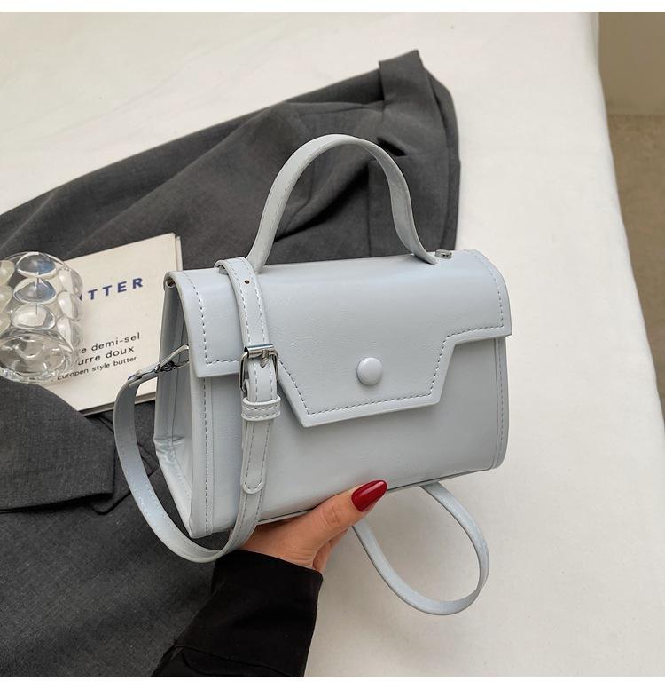 

Ретро модная женская сумочка 2025 новая высококлассная повседневная маленькая квадратная сумка для поездок популярная сумка через плечо