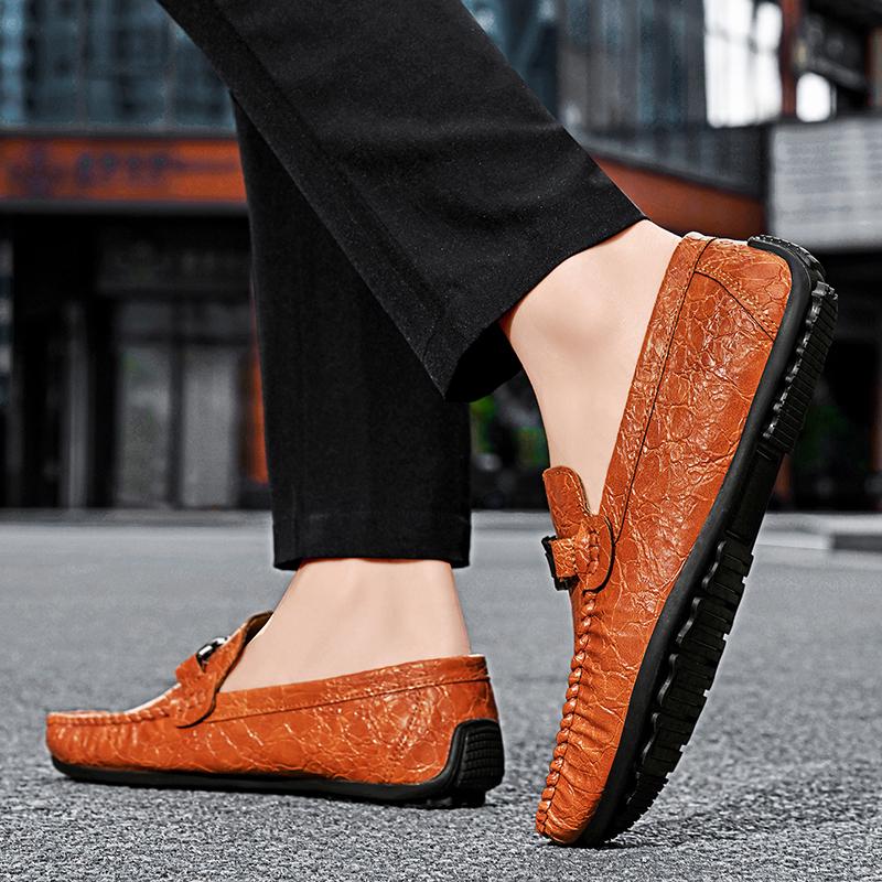 Fashion Brand Luxury Dress Shoes Fashion High Quality Cowhide Loafers Classic Leather Walking Shoes Slip-On Shoes Casual Soft Moccasin