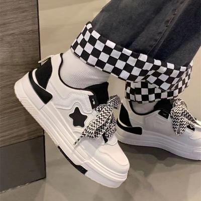 Women Platform Sneakers Star Design Lace Up Skateboard Flat Outdoor Comfortable Running Sports Shoes Tennis Jogging Sneakers