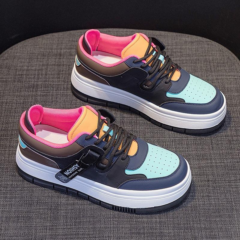 Spring new white shoes women's Korean version of versatile breathable Internet celebrity tide board shoes casual sports five centimeters higher