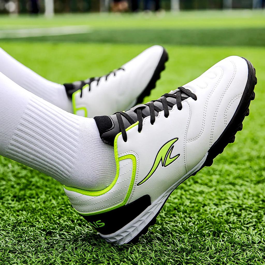 Breathable Mesh Youth Soccer Shoes Anti Skid Male Sneakers Society Chuteira Turf Soccer Cleats Professional Men Football Boots