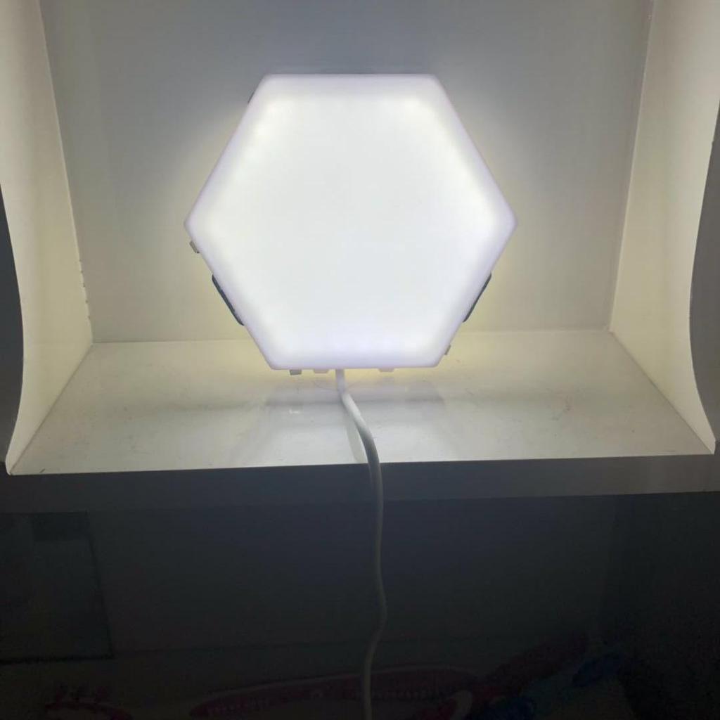 TikTok-Inspired Hexagonal Quantum Touch Wall Lamp