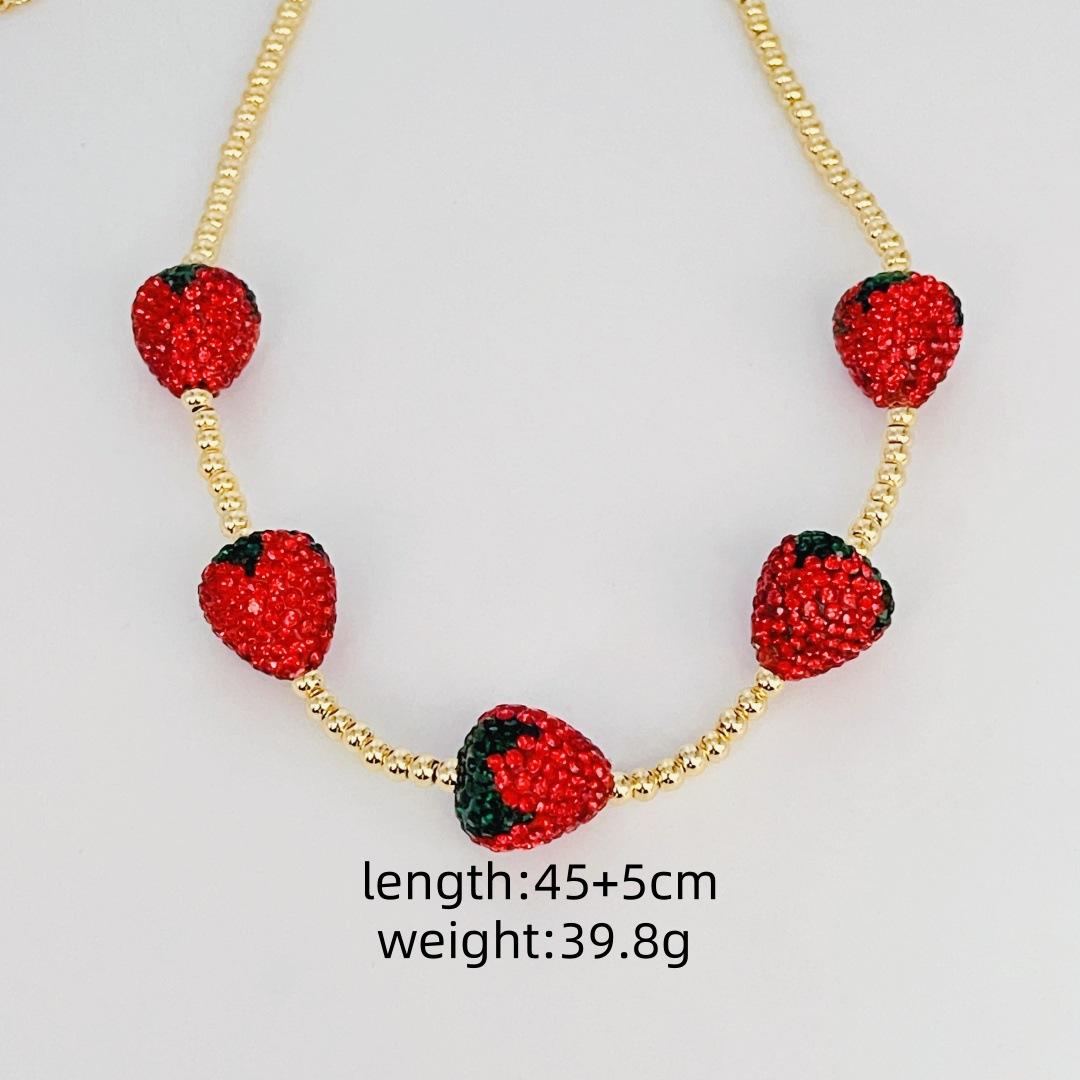 

Strawberry Zircon Necklace Fashion Niche Strawberry Fruit Copper Bead Collarbone Chain Beaded Necklace