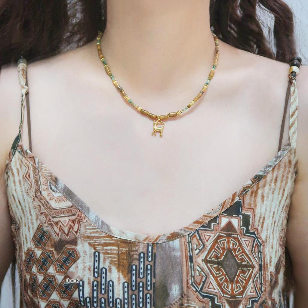 Gelb-Brauner Maillard-Stil Crazy Agate Katzenanhänger Halskette