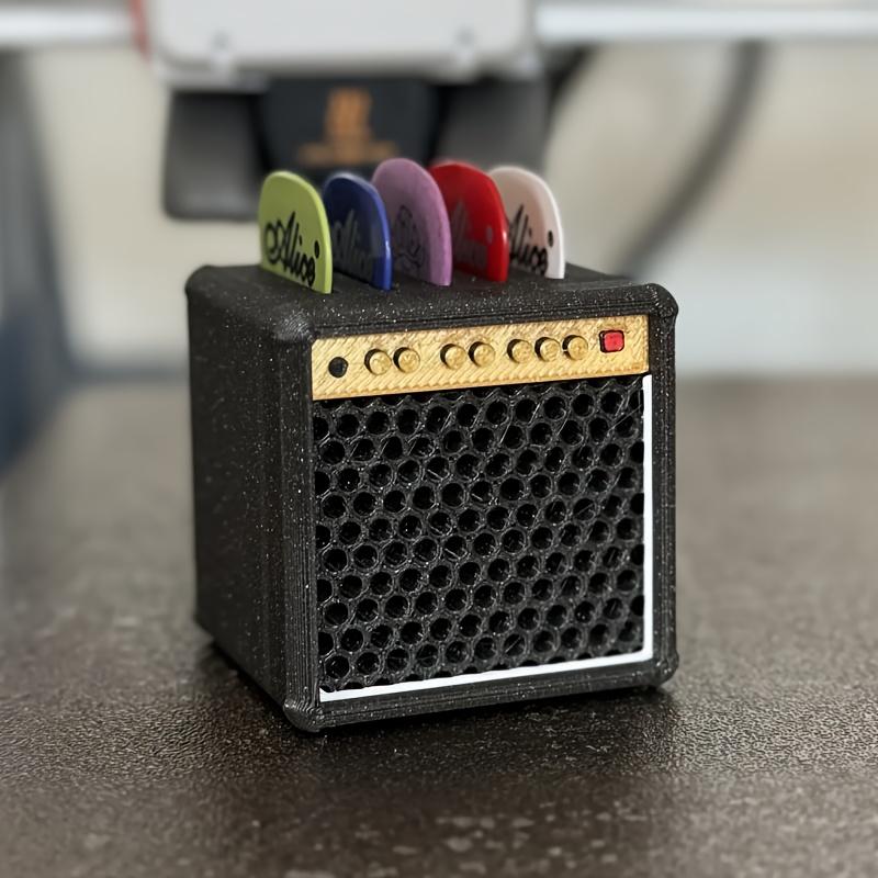 

Vintage Speaker Guitar Pick Holder, Portable Guitar Picks Clip,Gift for Guitar Lovers,Retro Guitar Accessory,Ideal for Musicians