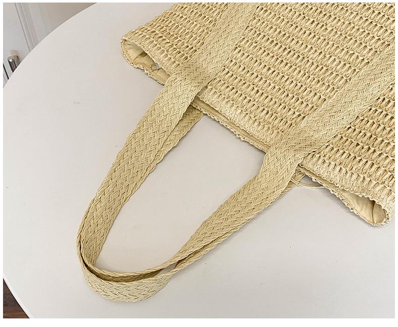 Women's Large Capacity Tassel Straw Beach Tote - Hand-Woven Shoulder Bag