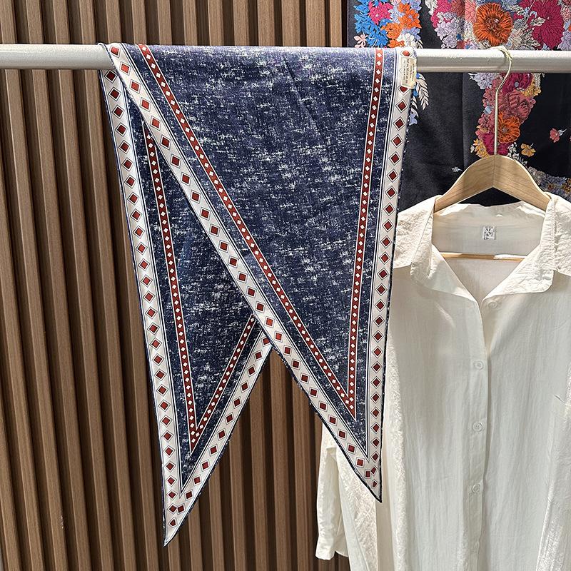 Fashion silk rhombus scarf heavy twill silk scarf women s spring light luxury 100% mulberry silk silk scarf small scarf 136*41cm