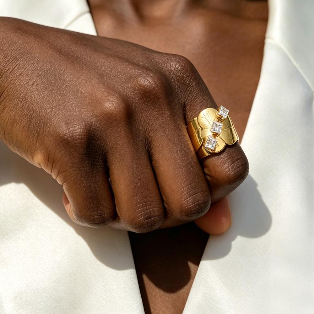 YueShi Luxury Zircon Leaf Ring - European & American Design, Versatile, Elegant, Cross-border Style.