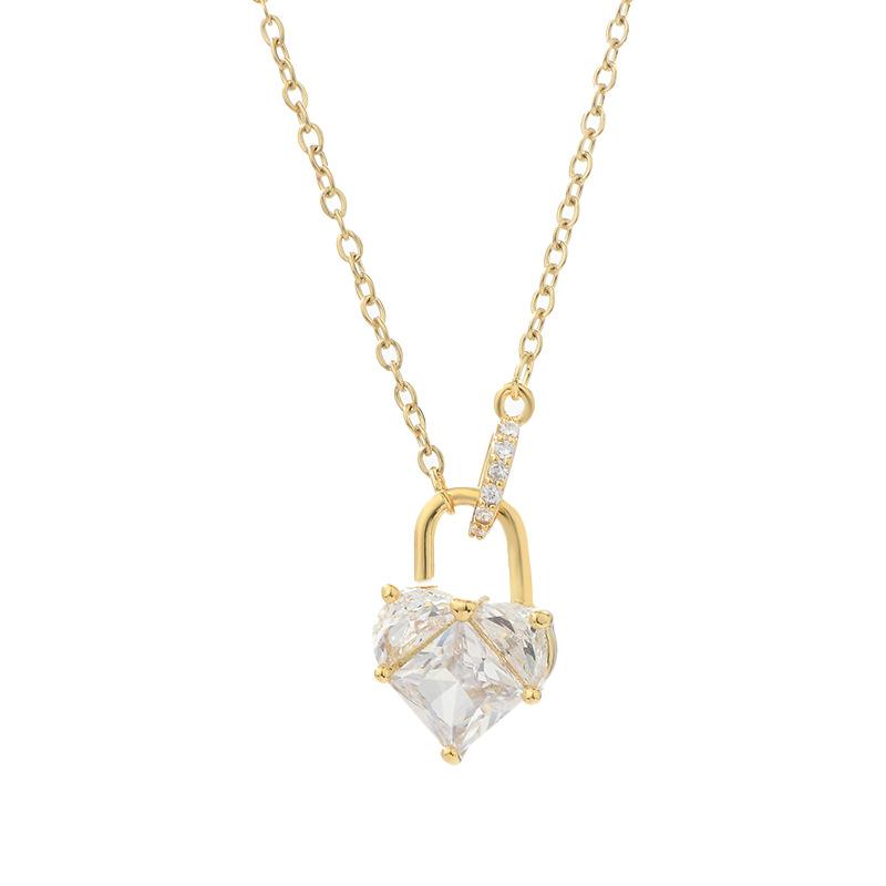 Necklaces Zircon Temperament Collarbone Chain Love Pendant for Women Charms Fashion Vintage Pendant Jewelry Popular Accessories
