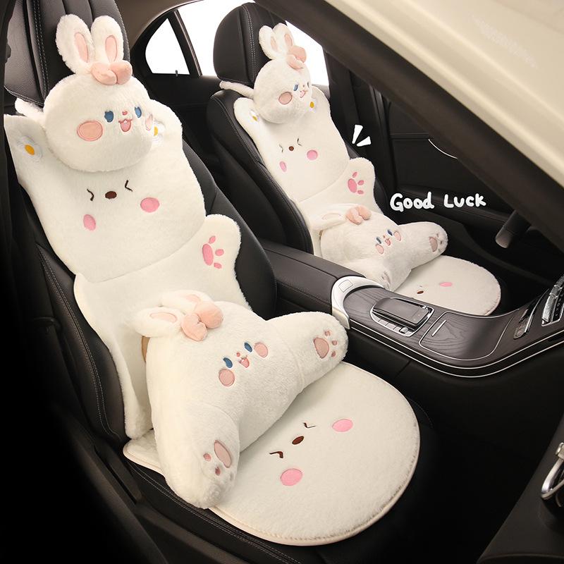 Blumenbär Winter Plüsch Autositzkissen für Leapmotor T03/B01/B10/C10 - Cartoon Niedliches Mädchen Design
