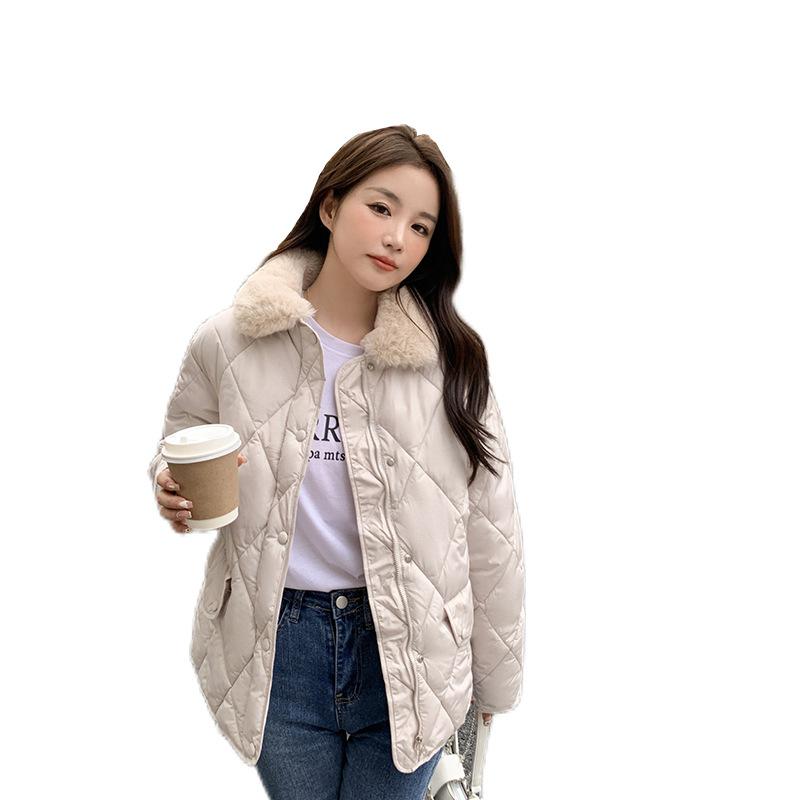 Loose rhombus bread clothes 2025 autumn and winter splicing fur collar warm thickened design sense niche padded jacket women
