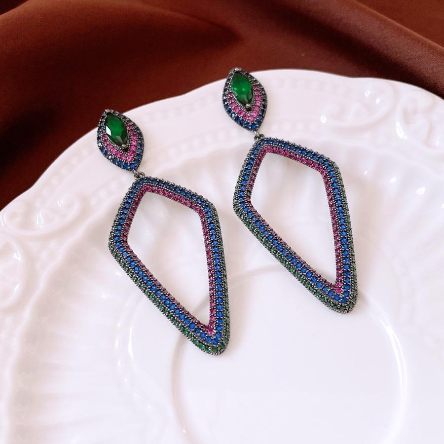 

Silver Needle Zircon Rhombus Hollow Earrings Design Sense Niche Personality Earrings Medieval Vintage Senior Earrings Women