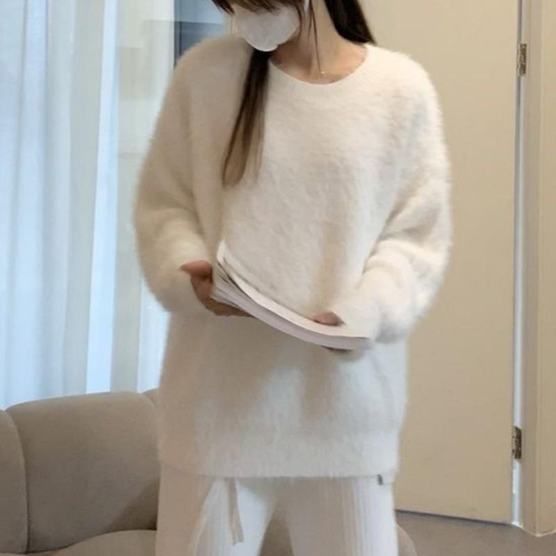 2025 Autumn/Winter Women's White Mink Velvet Sweater - Soft Mohair, Retro Japanese Style, Cozy Outerwear.