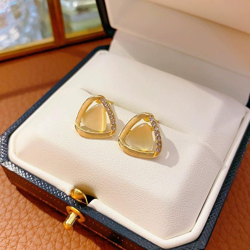 Korean Trend Flower Leaf Stud Earrings for Women Lovely New Crystal Geometric Round Square Pearl Opal Ear Jewelry Girl Gift