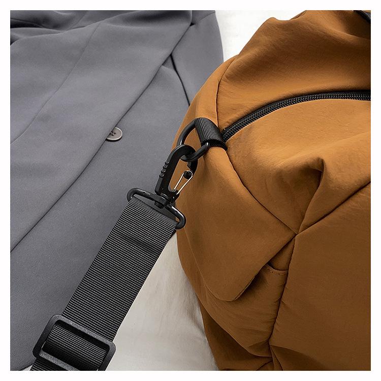 Women's Lightweight Large Capacity Travel Bag - Fashionable & Versatile for Sports and Fitness