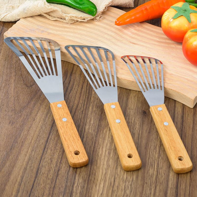 1PC Wooden Handle Non-slip Stainless Steel Kitchen Frying Spatula Cookware Frying Fish Spatula Frying Shovel Leaky Shovel