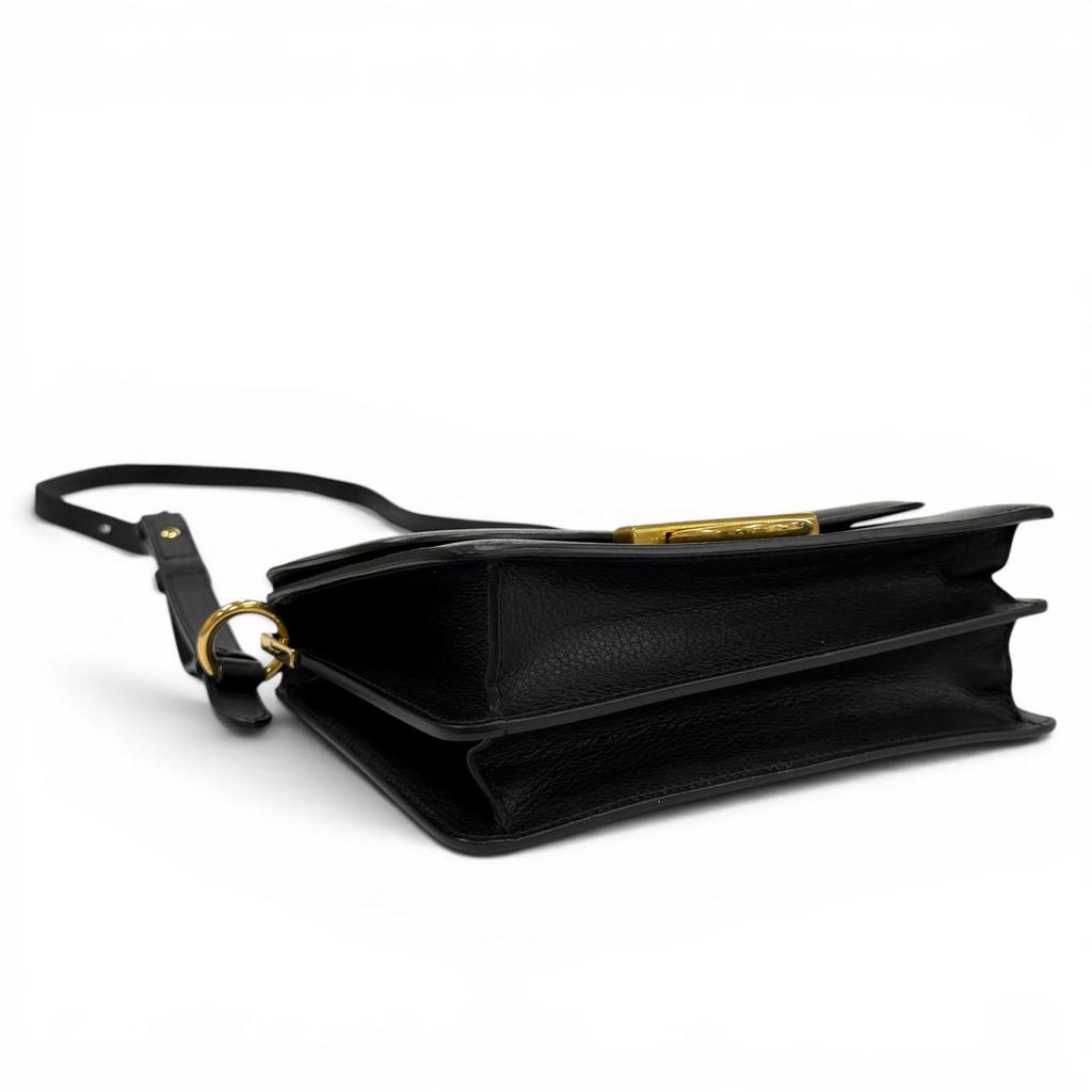 Ausgezeichnete Salvatore Ferragamo Schultertasche Joanne schwarzes Kalbsleder Damen Gebraucht