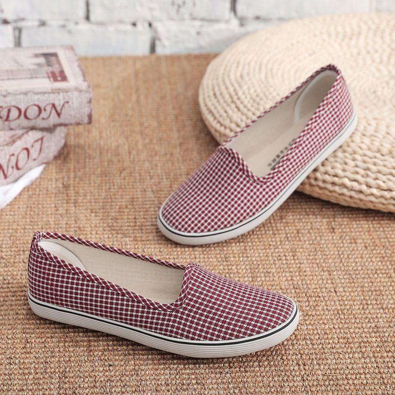 

Женская обувь Старая пекинская тканевая обувь на мягкой подошве. Нескользящая и удобная обувь для мам на каждый день. 34 красный