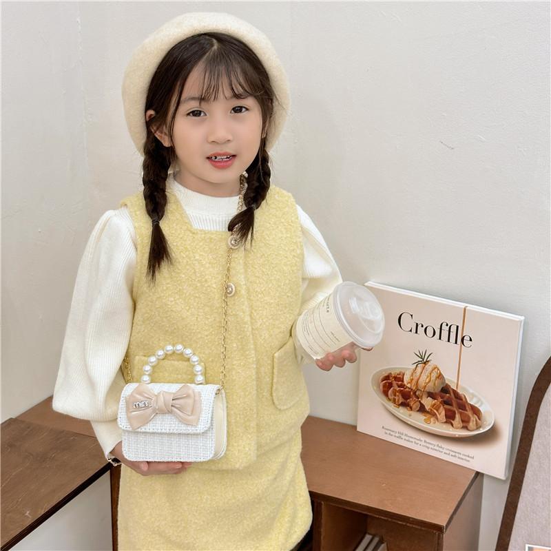Stylish Children's Handbag With Pearl Detail And Cute Bow For Little Girls