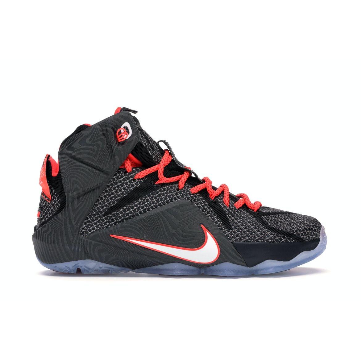 

Мужские кроссовки Nike LeBron 12 Court Vision черные ярко-малиновые белые 684593-016