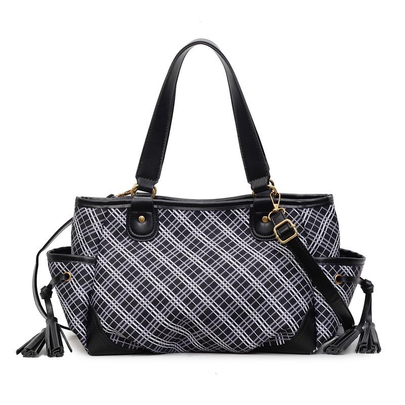 

Casual large-capacity handbag women s bag new plaid splicing tote bag fashion shoulder bag fashion messenger bag чёрный