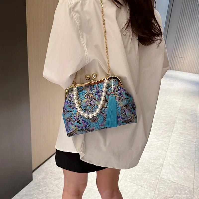 2024 Designer Women Handbags And Purse Floral Shoulder Bags Vintage Pearl Tassel Shell Clip Lady Chain Satchel Crossbody Bags