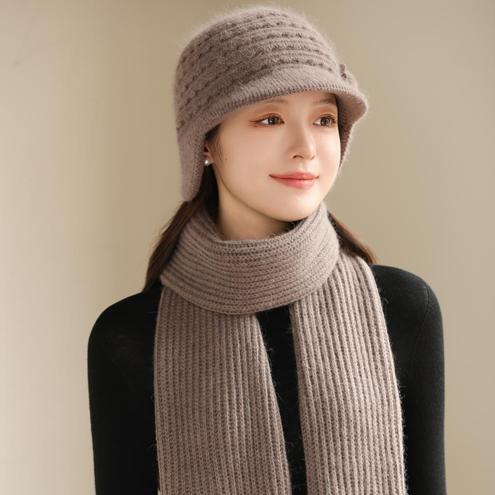 Neuer Stil Damenmode Winter Warmhalten Anzug Weiblich Dandy Mützen für Frauen Lässige Kaninchenfellmischung Strickmütze Wintermütze Set