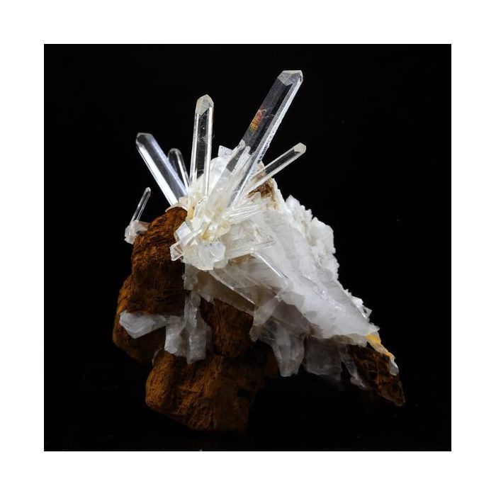 Pierres et Minéraux. Quartz + Siderite. 160.0 ct. Allevard, Isère, France..