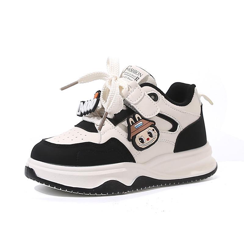 Chaussures de skate pour enfants nouveau printemps et automne 2025 confortables respirantes garçons et filles chaussures décontractées mignonnes chaussures de sport tendance camarades de classe