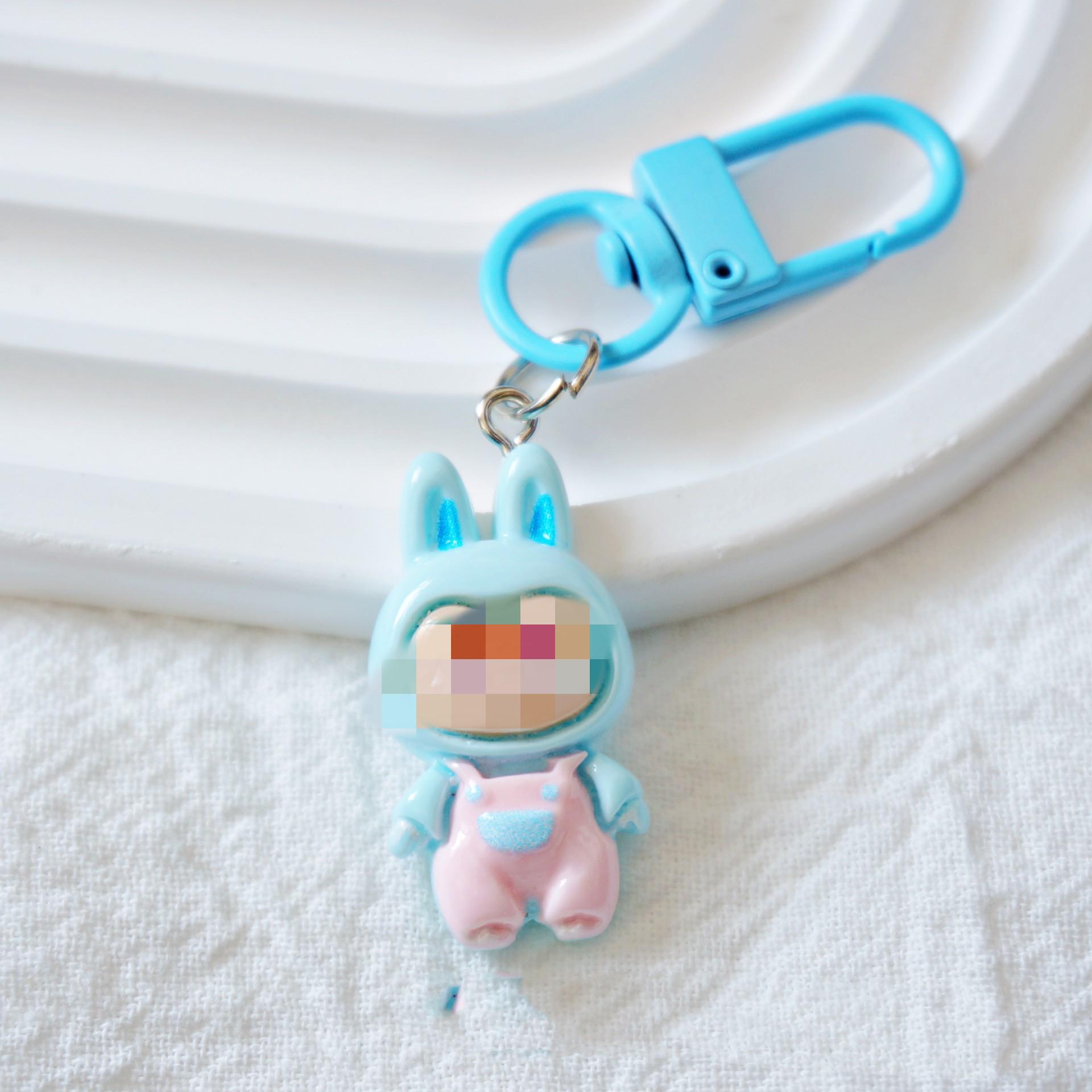 

Оригинальный брелок-подвеска в виде куклы-эльфа из мультфильма Лабубу - милый подарочный брелок-подвеска