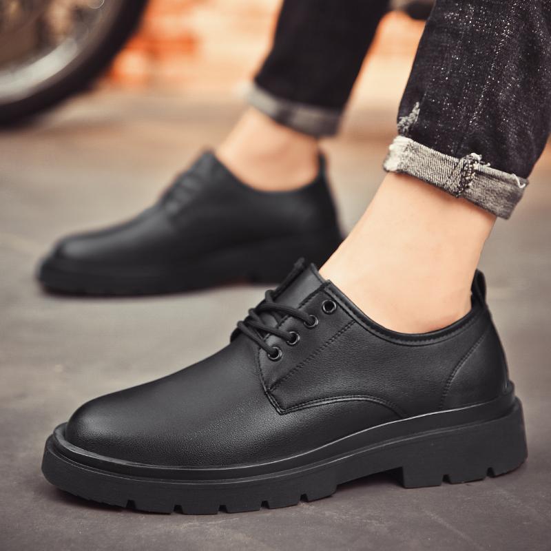 2024 New Casual Leather Shoes for Men British Lace-up Oxford Shoes Antiskid Classic Business Dress Outdoor Flat Designer Shoes